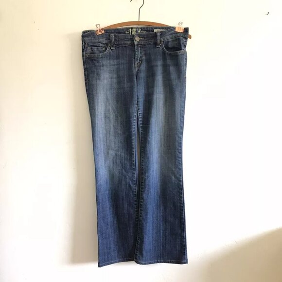 !IT Jeans Women's Size 29 Long HOTTIE Boot-Cut Straight-Leg Med Wash Denim Jeans - Picture 1 of 10